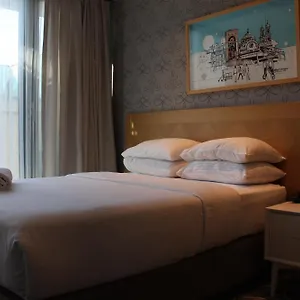 Otel Four-g **